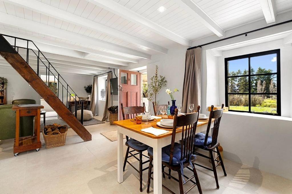 Wanaka Stone Cottage - Wanaka Holiday Home Экстерьер фото